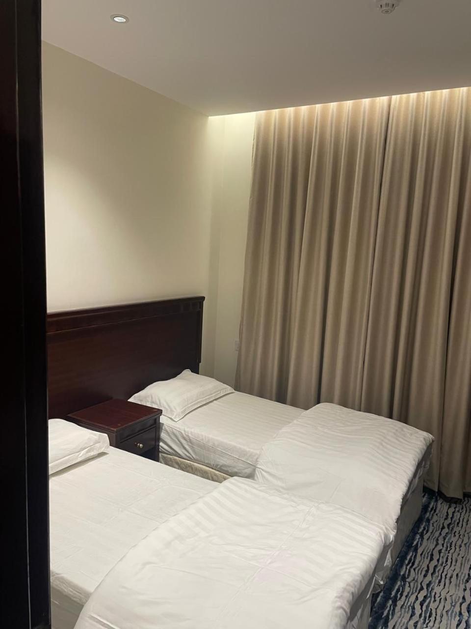 White Beach Hotel Suites Rebiğ Dış mekan fotoğraf