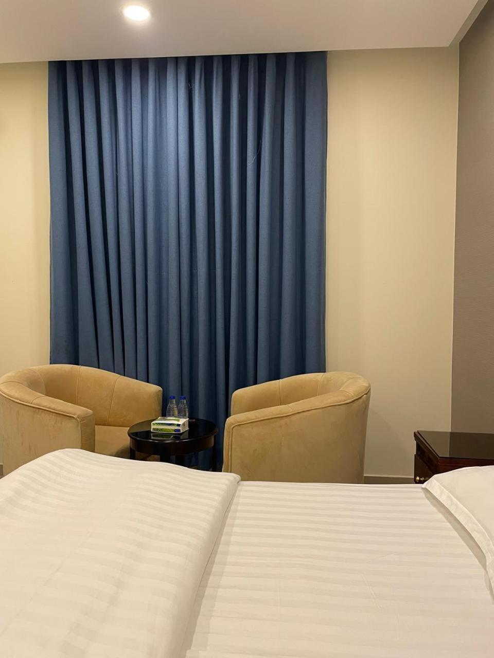 White Beach Hotel Suites Rebiğ Dış mekan fotoğraf