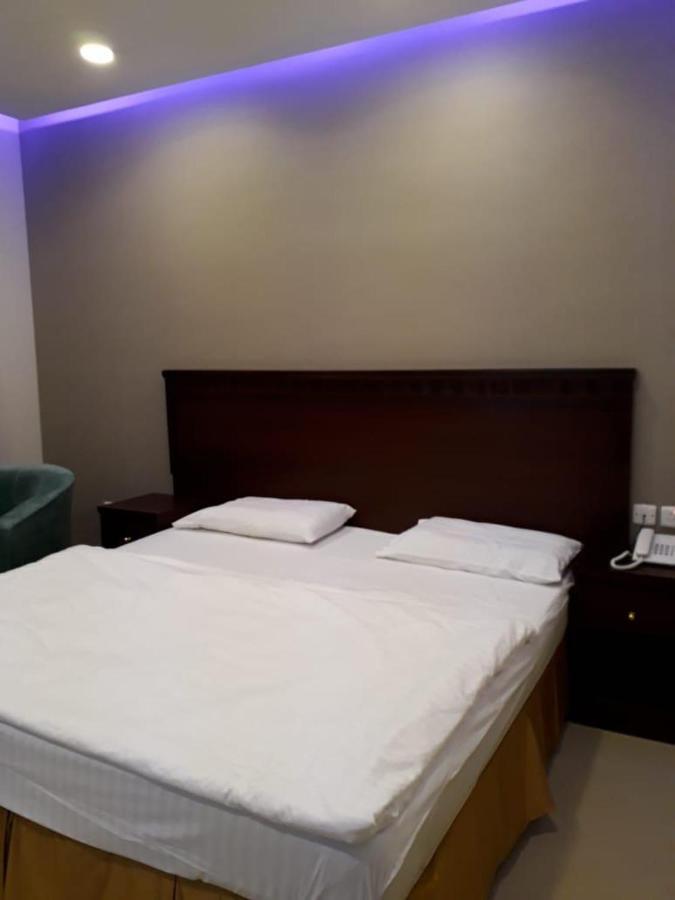 White Beach Hotel Suites Rebiğ Dış mekan fotoğraf
